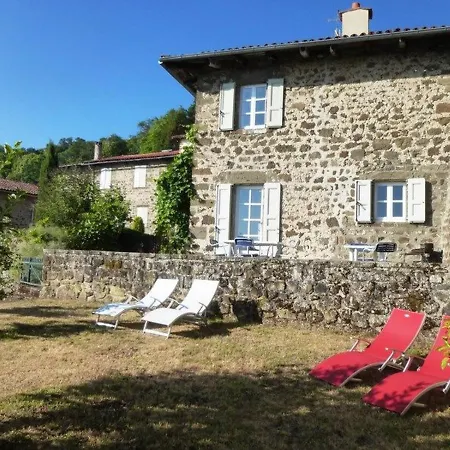 Ferme Xvie Siecle Renovee Avec Jardin Clos Et Wifi - Fr-1-582-119 * Polignac (Haute-Loire)